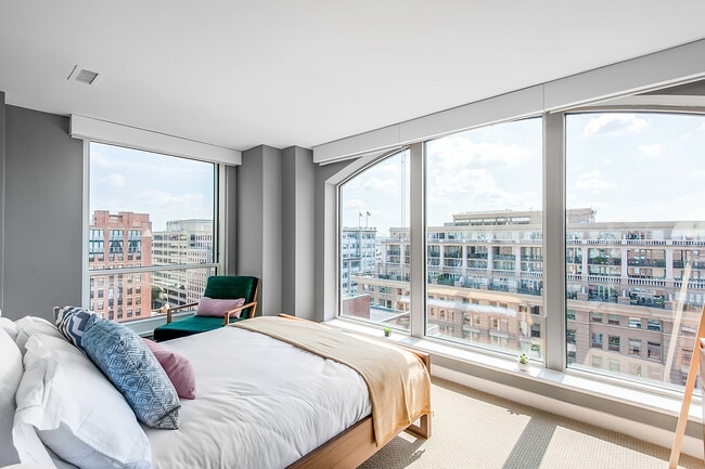 Building Photo - 425 8th St NW Unit SI FL6-ID1253
