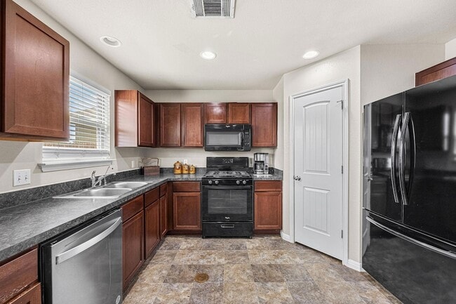 Photo - 4520 Graceful Ln Unit 489