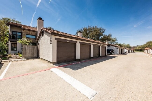 Photo - 18040 Midway Rd