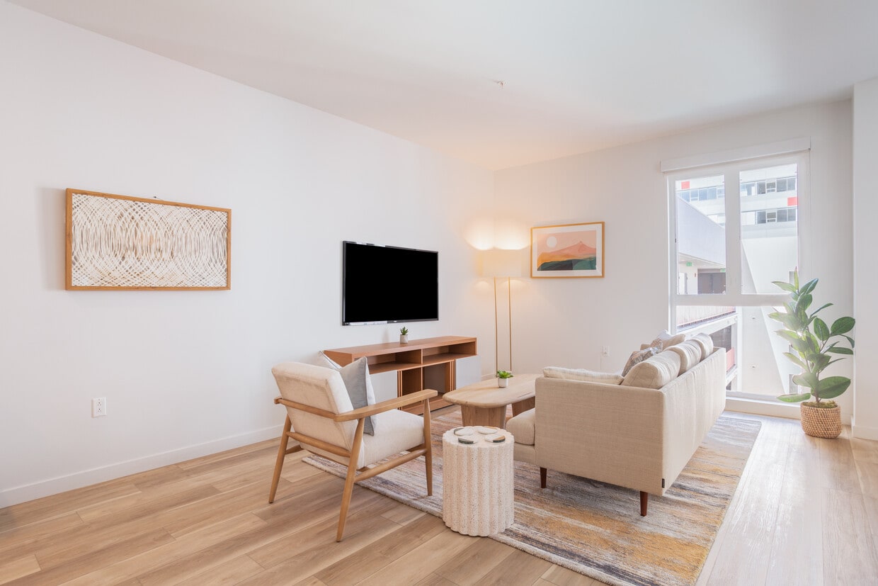 Floor Plan - Studio - 764 sqft