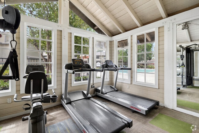 Fitness Center - Stonegate Apartments
