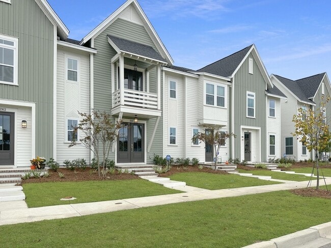 Photo - 260 Symphony Ave