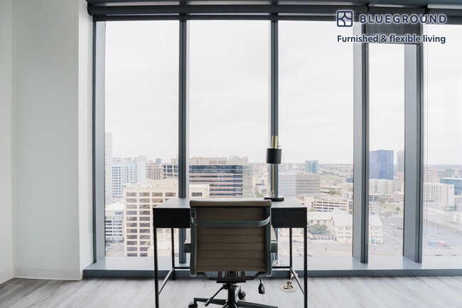 Photo - 501 Brazos St Unit FL23-ID294