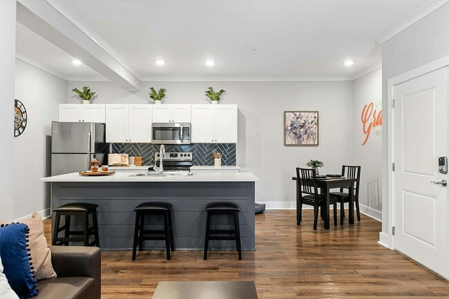 Photo - Pointe Grand Augusta