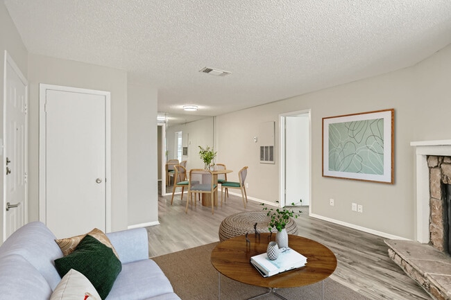 Photo - Villas At Waterchase