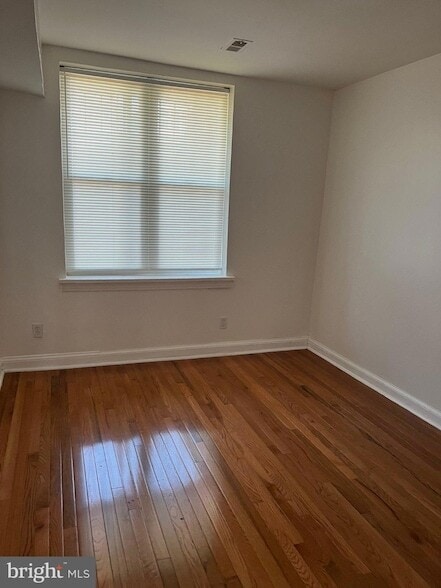 Photo - 101 Galveston Pl SW Unit 3