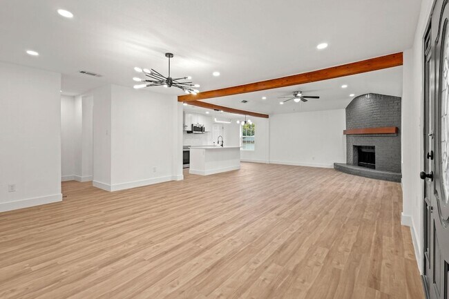 Photo - 6000 Cool Springs Dr