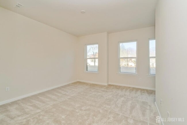 Photo - 103 Vaughn Dr