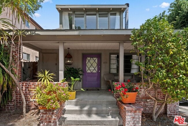 Photo - 435 Raymond Ave