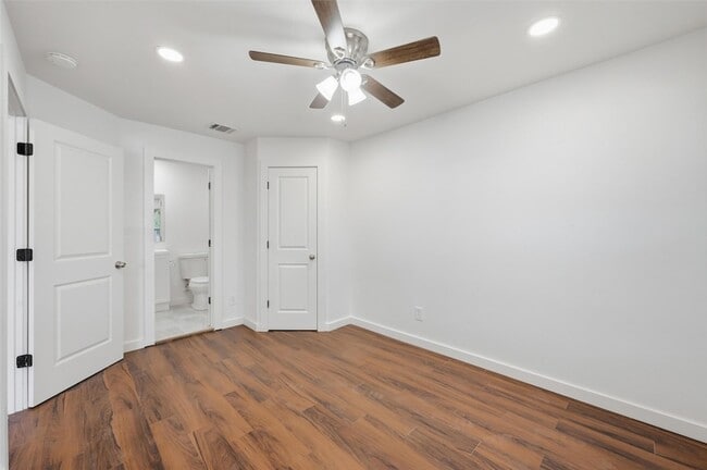 Photo - 8708 Ronnie St