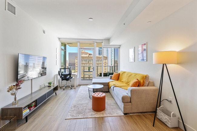 Building Photo - 702 Broadway Unit FL13-ID1251881P