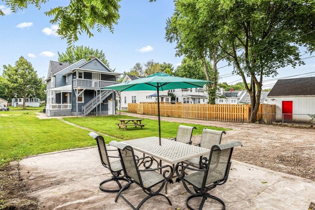 Photo - 295 Euclid St Unit ID1032357P