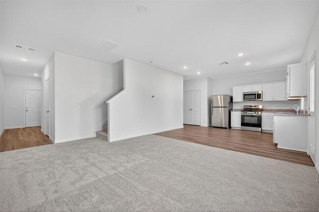 Photo - 18752 Lucas Michael Wy