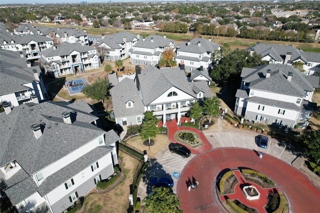 Building Photo - 15000 W Airport Blvd Unit B2