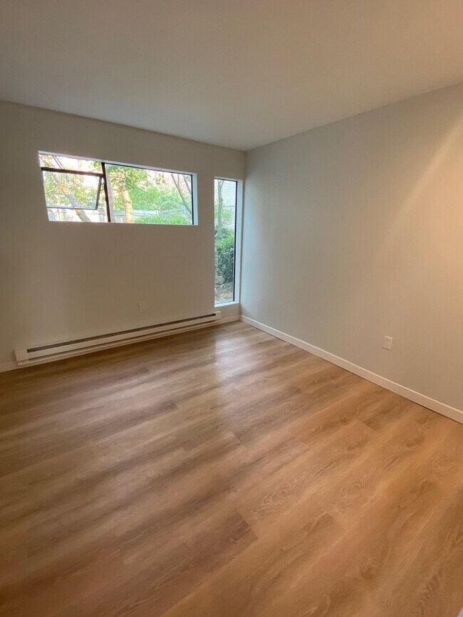 Photo - Capitol Crest