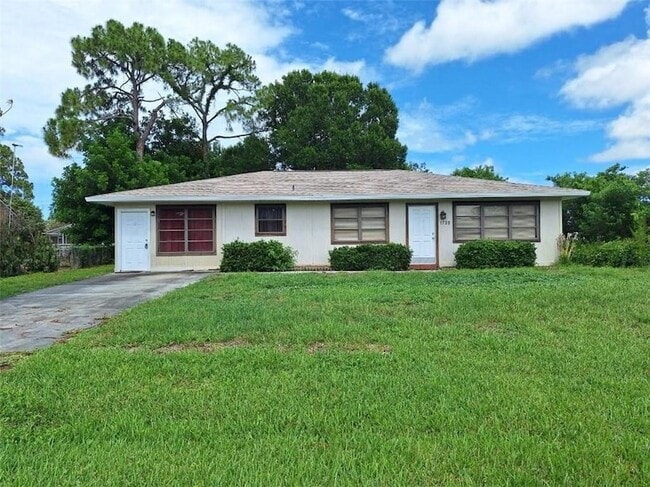 Building Photo - 1758 Mistletoe St