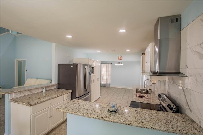 Photo - 5611 Long Creek Ln