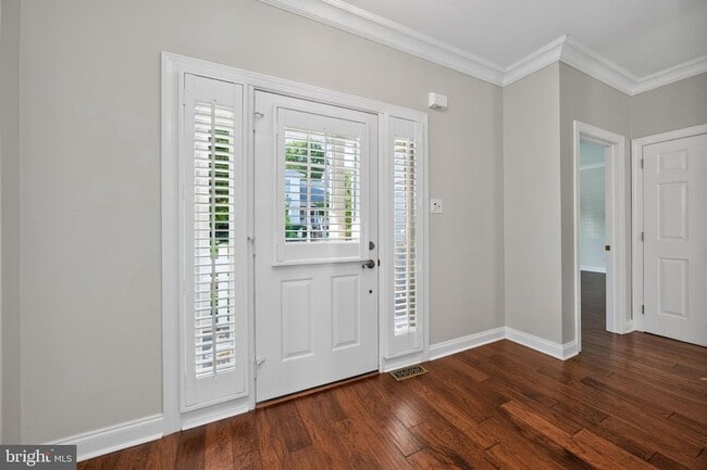 Photo - 563 Gramercy Ln