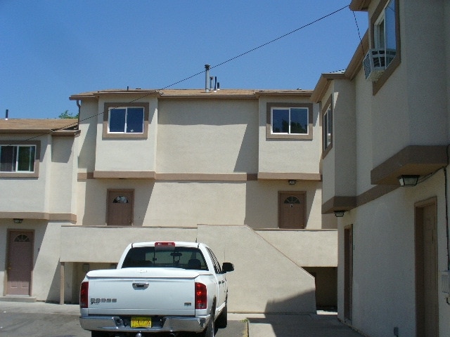 Ingallnook Townhomes - Ingallnook Townhomes