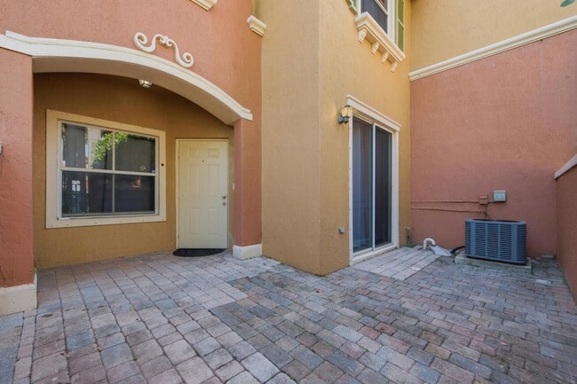 Photo - 732 SW 106th Ave