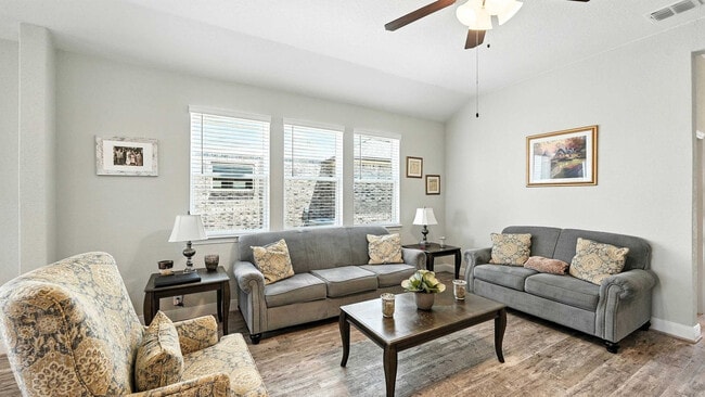 Building Photo - 1917 Shepherd Path Unit FL1-ID1383559P