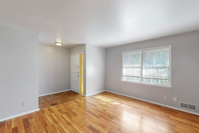 Photo - 7948 Habersham Ln