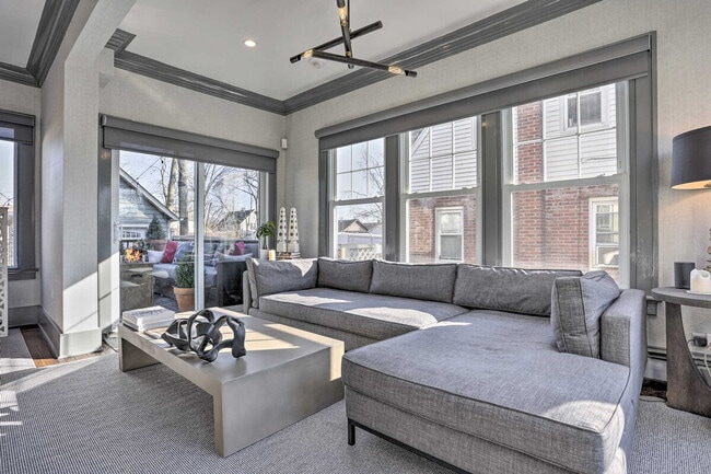 Photo - 257 Elm Ave Unit ID1300405P