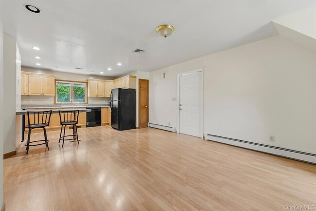 Photo - 539 Elizabeth Rd Unit 2
