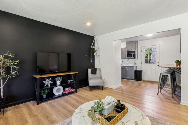Photo - 6484 Aylesworth Dr Unit SI ID1593933P