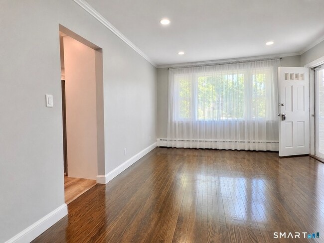 Photo - 444 Huntington Rd