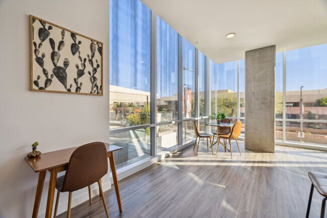 Photo - 222 E Jefferson St Unit ID1369269P