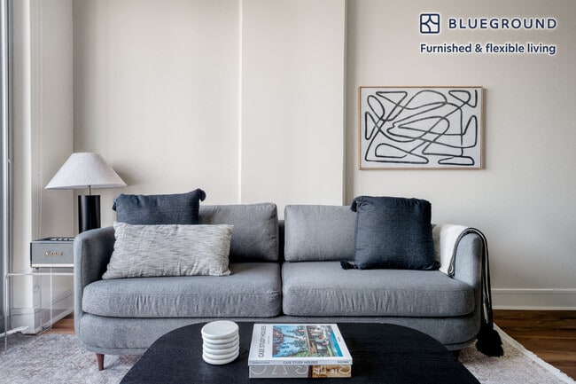 Photo - 615 W 7th St Unit FL14-ID75