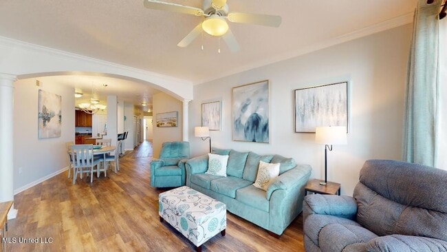 Photo - 2228 Beach Dr Unit 704