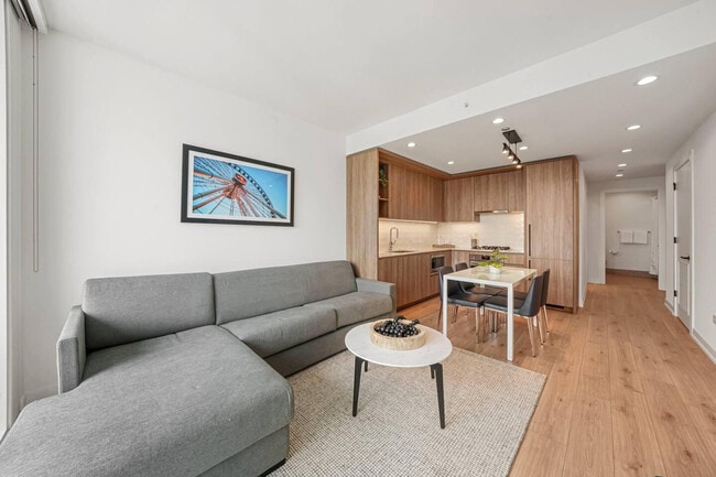 Photo - 540 N Orleans St Unit ID407382P