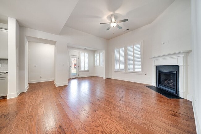 Photo - 279 Tanglewood Ln