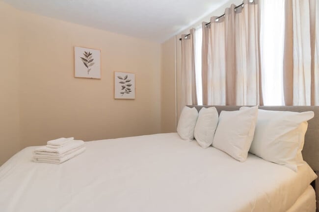 Photo - 3912 Crestview Dr Unit ID1043634P