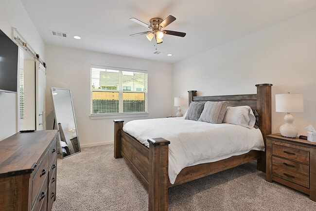 Photo - 5048 Mooney Fls Dr Unit ID1328065P