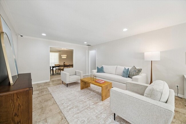Photo - 9777 Larston St