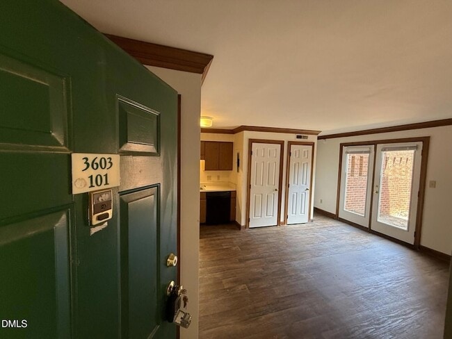 Building Photo - 3603 Helix Ct Unit 101