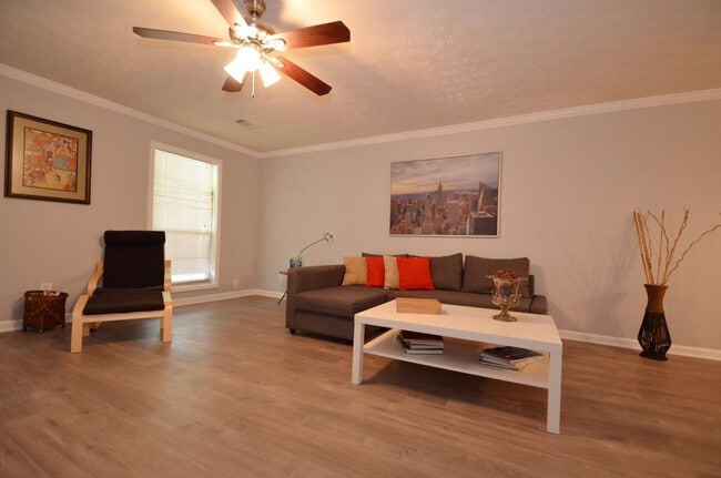 Photo - 846 Park Pl NE Unit SI ID1569847P