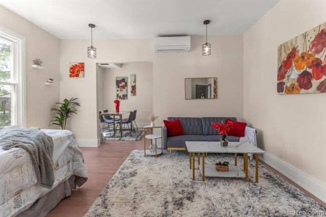 Living room Studio - Dearborn Apartments