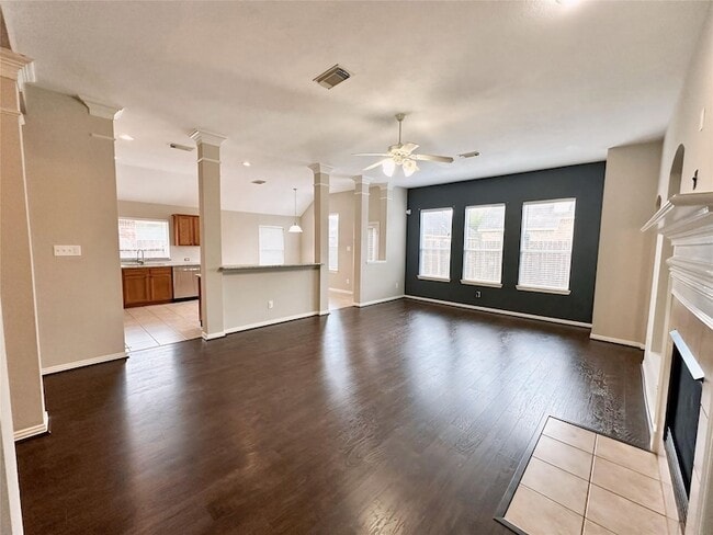 Photo - 7611 Waterlilly Ln