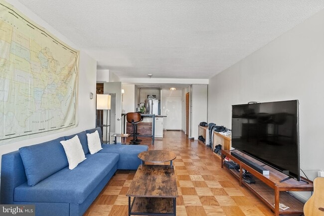 Building Photo - 1301 Delaware Ave SW Unit N725