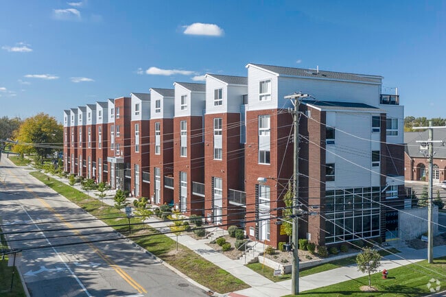 Amber Town Center Townhomes & Lofts - Amber Town Center Townhomes & Lofts
