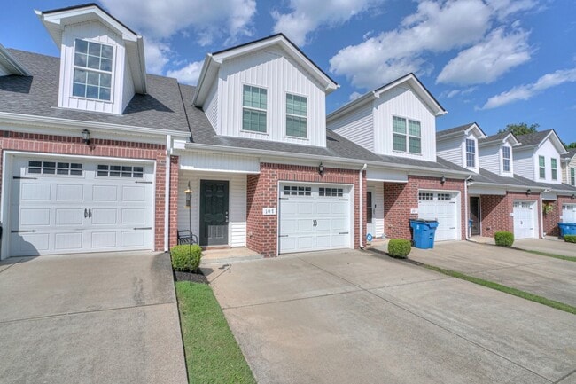 Photo - 107 Latimer Dr