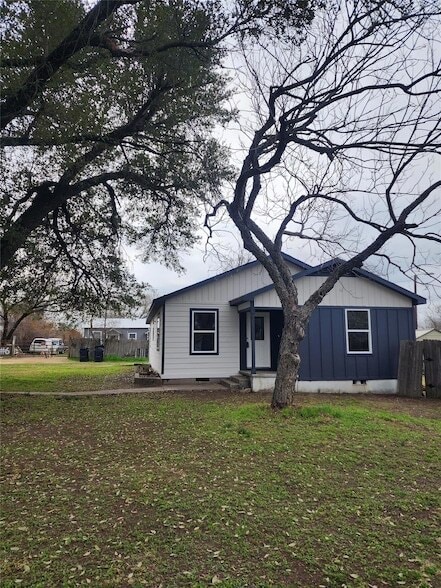 Photo - 928 E Cameron Ave