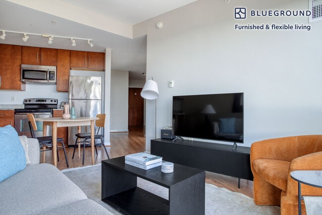 Photo - 11418 Rockville Pike Unit FL18-ID719