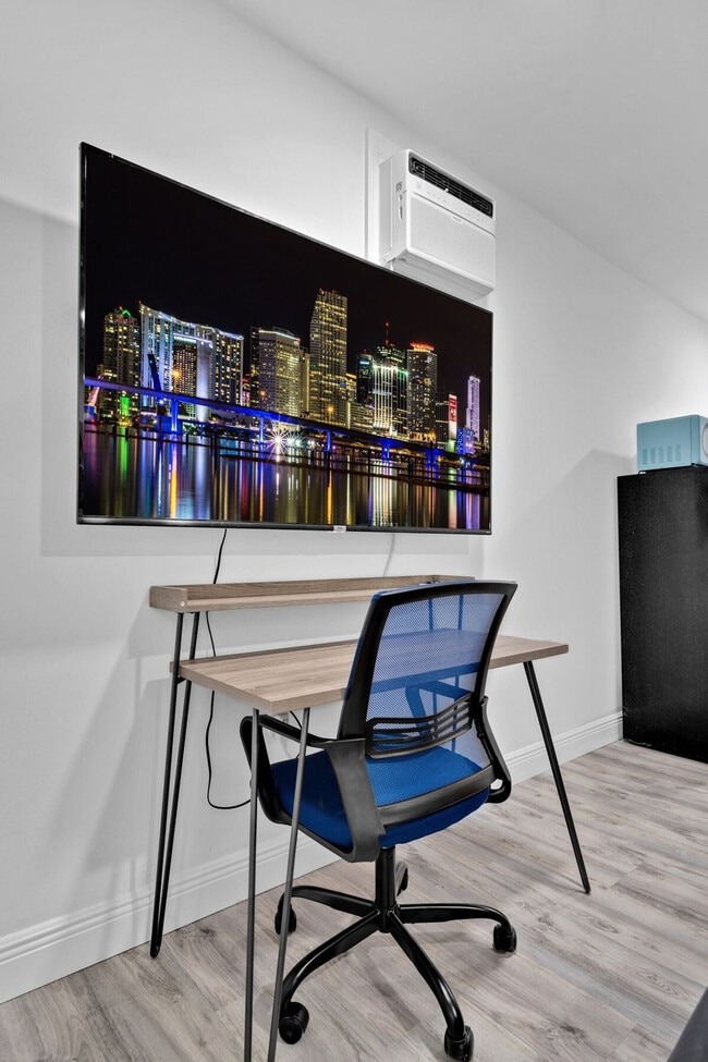 Photo - 2610 SW 31st Ave Unit ID1324002P