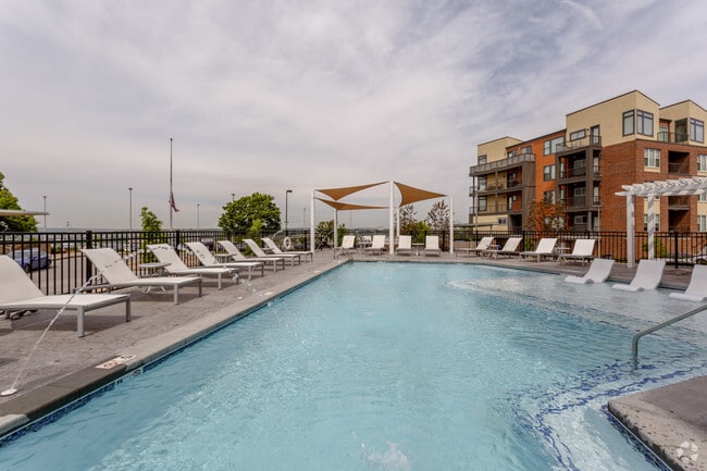 Pool - Apex On Quality Hill