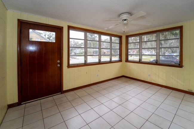 Photo - 64 Fullerwood Dr
